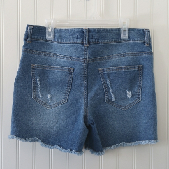 Denim Jean Shorts Women's Cutt Off Kiss Therapy Size 8 Embellished - Picture 2 of 8